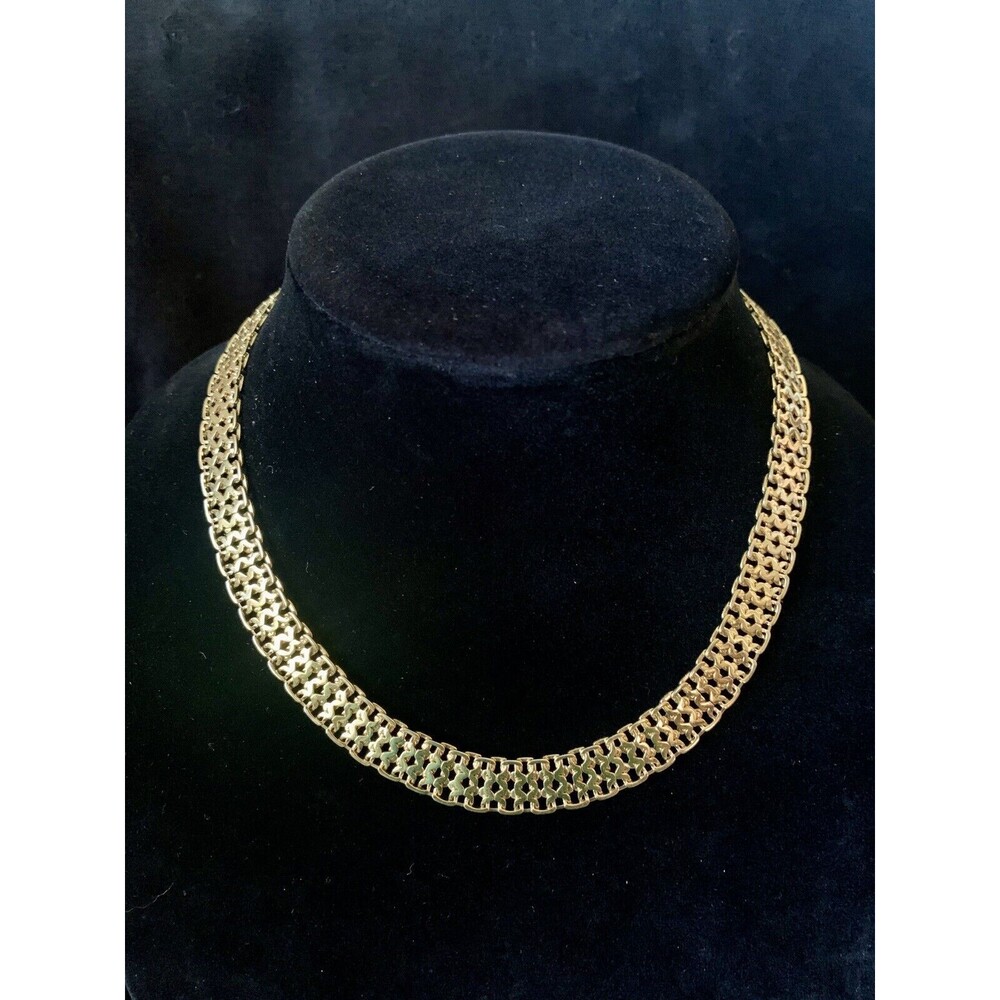 Signed Monet Wide Interlocking Gold Tone Chain Necklace Vintage Beautiful